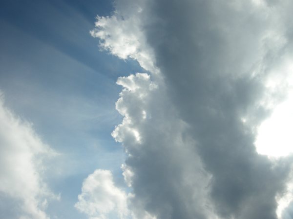 Foto Licht durch Wolkenlücken